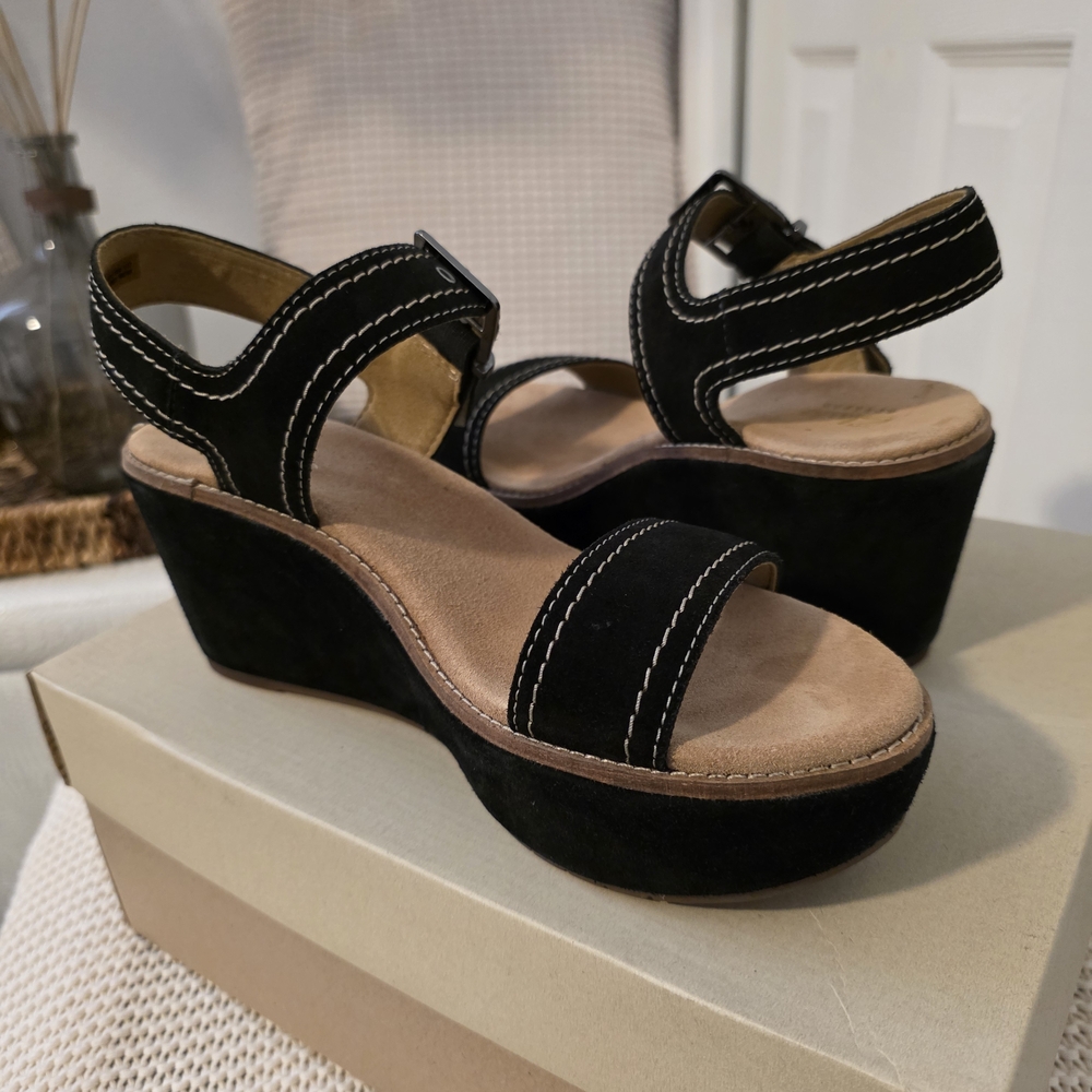 Clarks Black Wedge Sandals with White Stitching